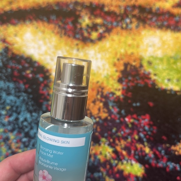 St. Tropez Self-Tan Purity face mist - Picture 3 of 5